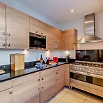 2 Bed In Oc-lcc47 別荘