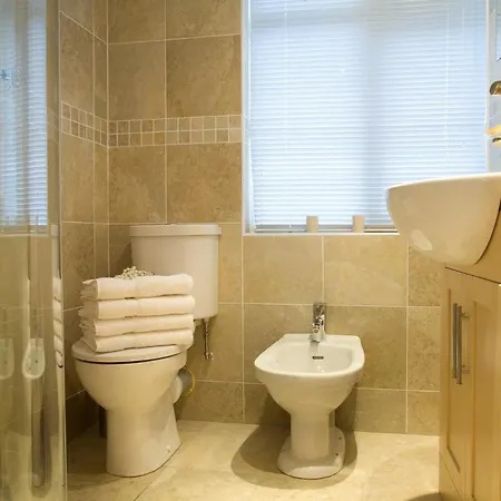 2 Bed In Lcc47 Holiday home