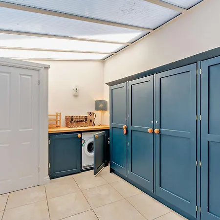 2 Bed In Lcc47 Holiday home