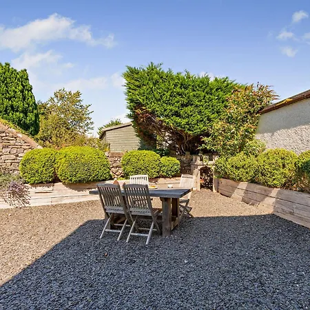 Holiday home 2 Bed In Lcc47